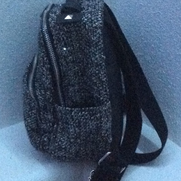 Small black backpack - Picture 2 of 8